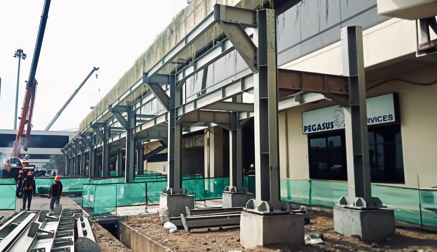 Bandara juanda corridor terminal 1 2019 sideview