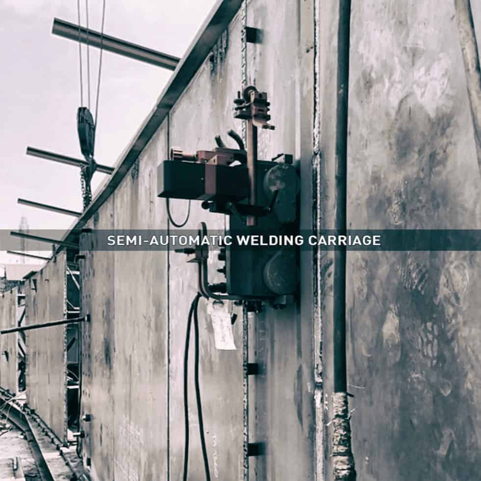 Semi automatic welding carriage